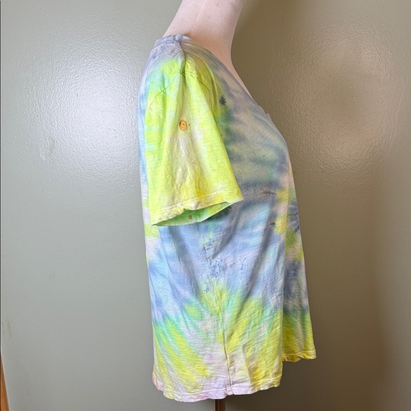 Tie-Dye V-Neck Women’s Top - Picture 6 of 8